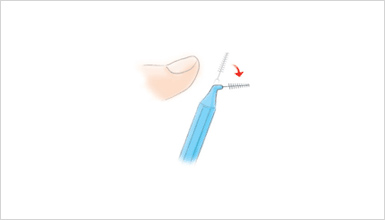 奥歯 歯間ブラシの使い方1